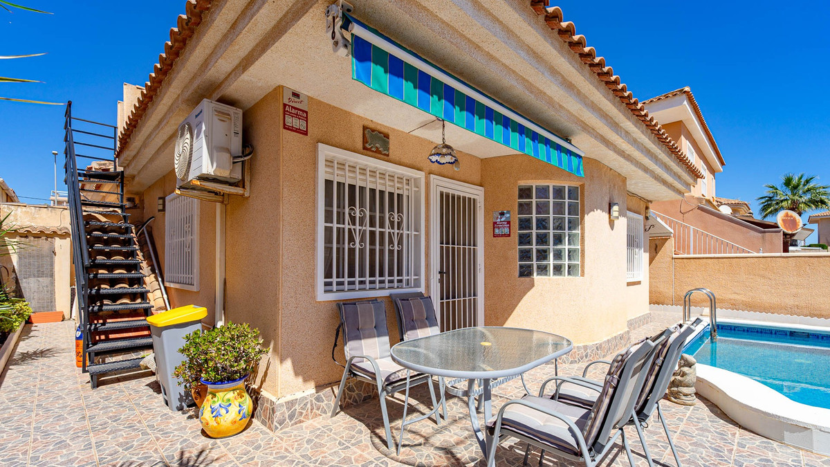 2 Bed Townhouse for sale in Punta Prima Costa Blanca, Alicante, Spain