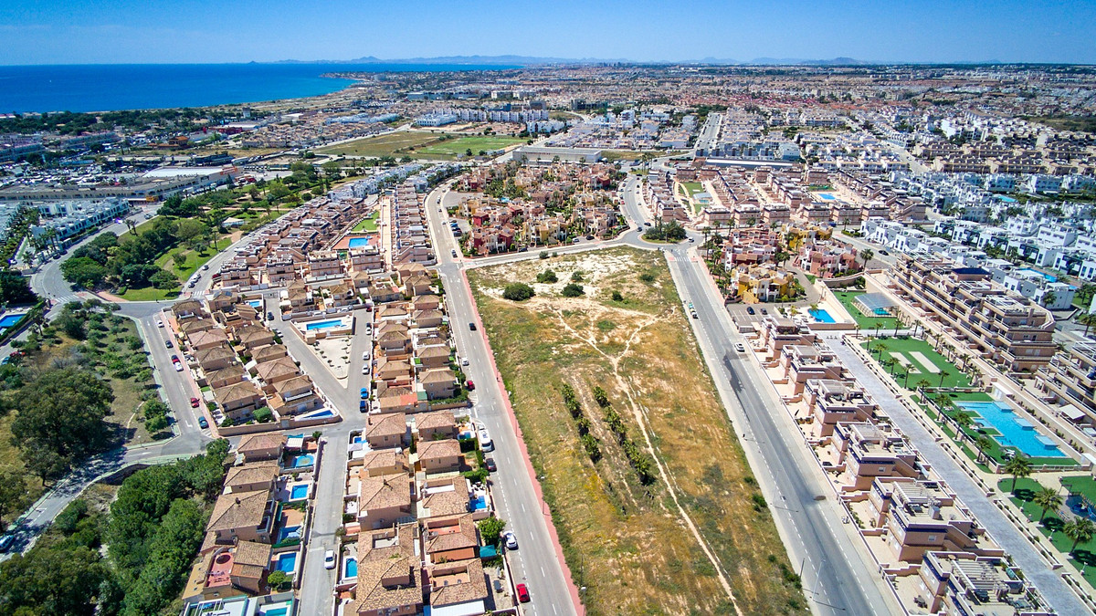 2 Bed Townhouse for sale in Punta Prima Costa Blanca, Alicante, Spain