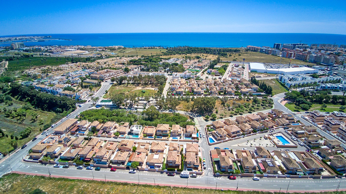 2 Bed Townhouse for sale in Punta Prima Costa Blanca, Alicante, Spain