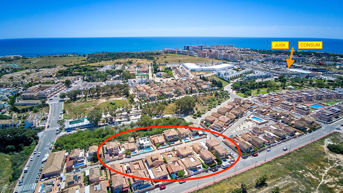 2 Bed Townhouse for sale in Punta Prima Costa Blanca, Alicante, Spain