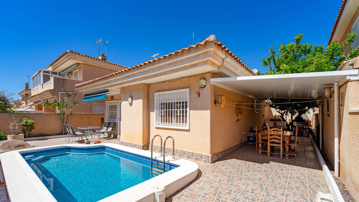 2 Bed Townhouse for sale in Punta Prima Costa Blanca, Alicante, Spain