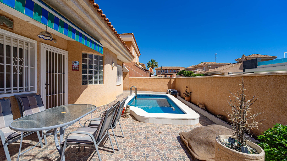 2 Bed Townhouse for sale in Punta Prima Costa Blanca, Alicante, Spain