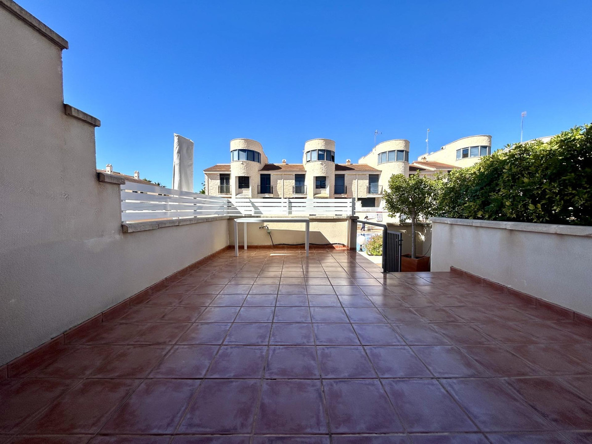 Se vende Adosada de 3 dormitorios en Costa Blanca, Alicante, España