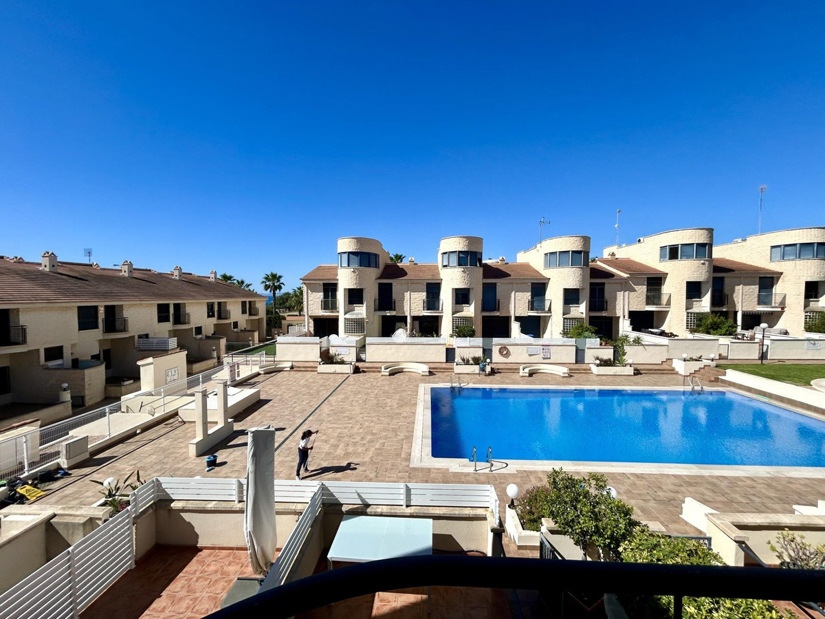 Se vende Adosada de 3 dormitorios en Costa Blanca, Alicante, España