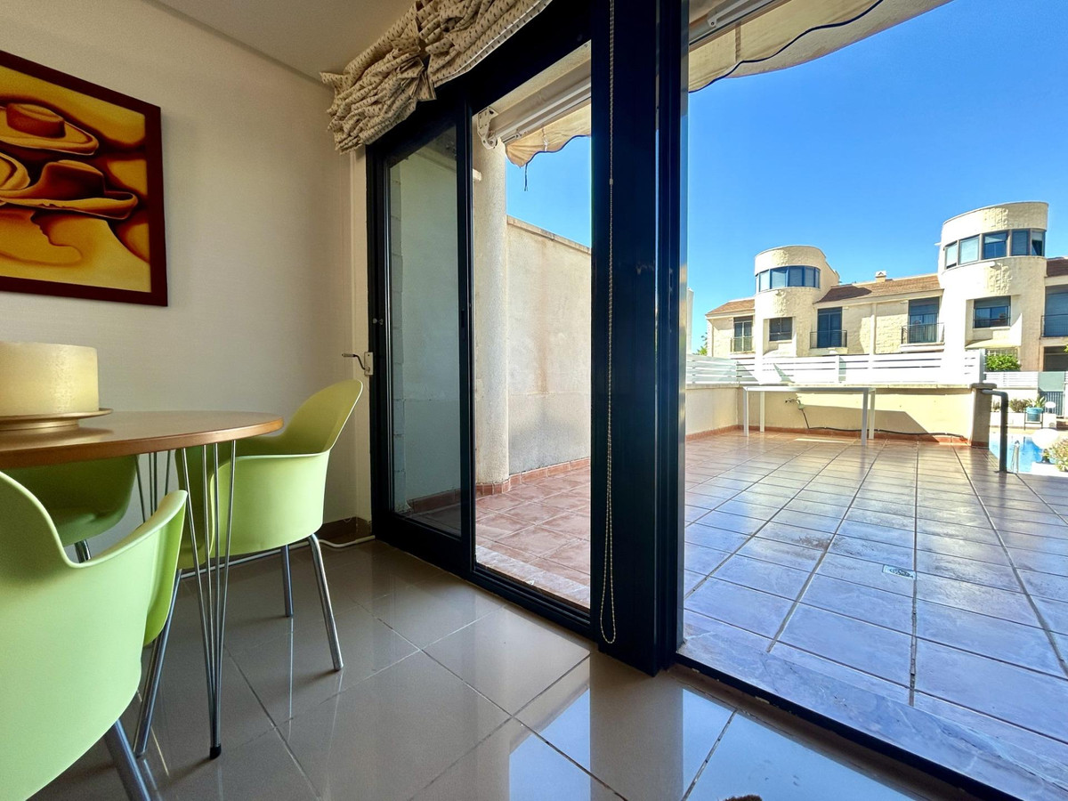 Se vende Adosada de 3 dormitorios en Costa Blanca, Alicante, España