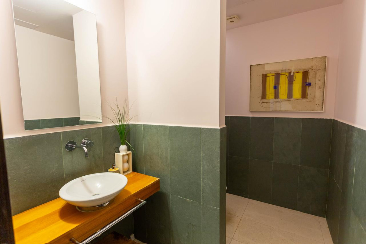 4 Bed Townhouse for sale in The Golden Mile Costa Del Sol, Málaga, Spain