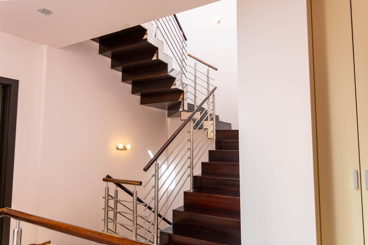 4 Bed Townhouse for sale in The Golden Mile Costa Del Sol, Málaga, Spain