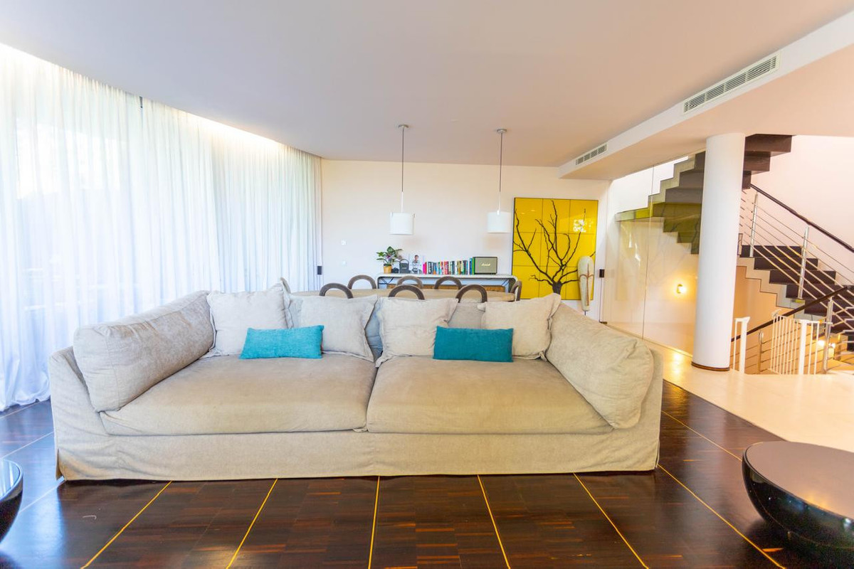 4 Bed Townhouse for sale in The Golden Mile Costa Del Sol, Málaga, Spain