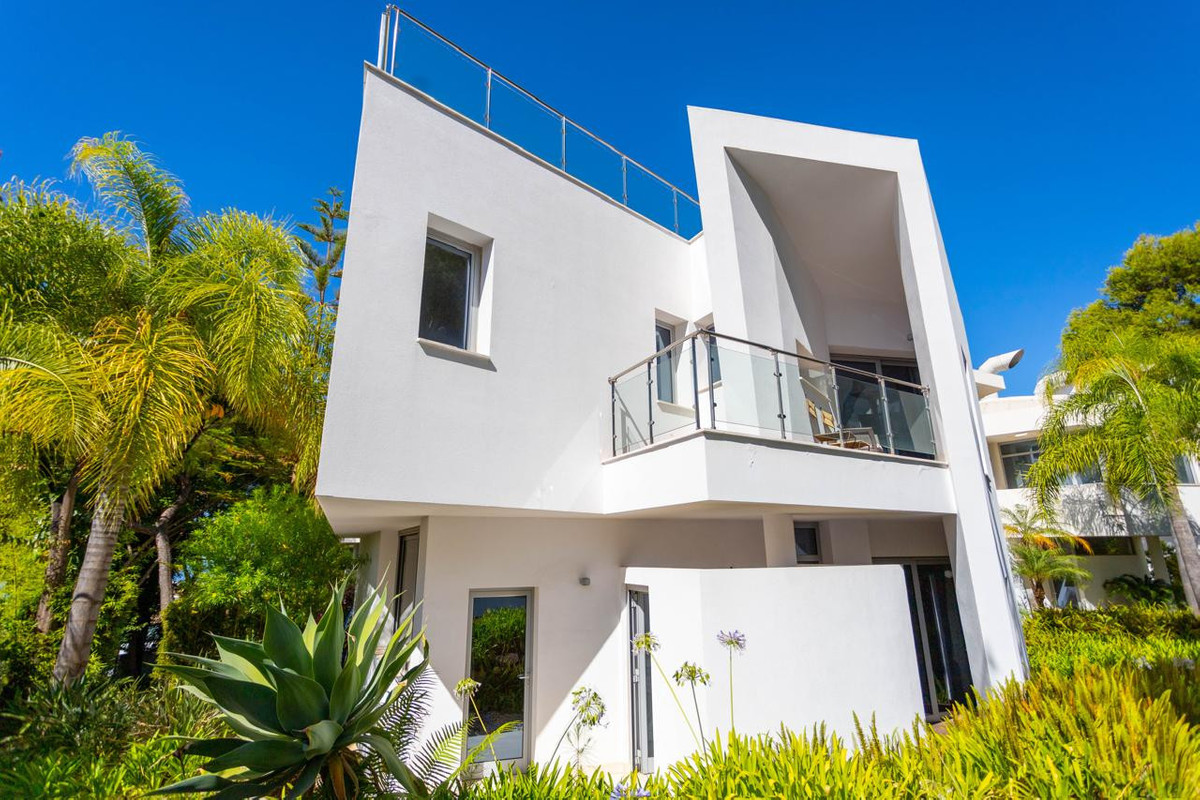 4 Bed Townhouse for sale in The Golden Mile Costa Del Sol, Málaga, Spain