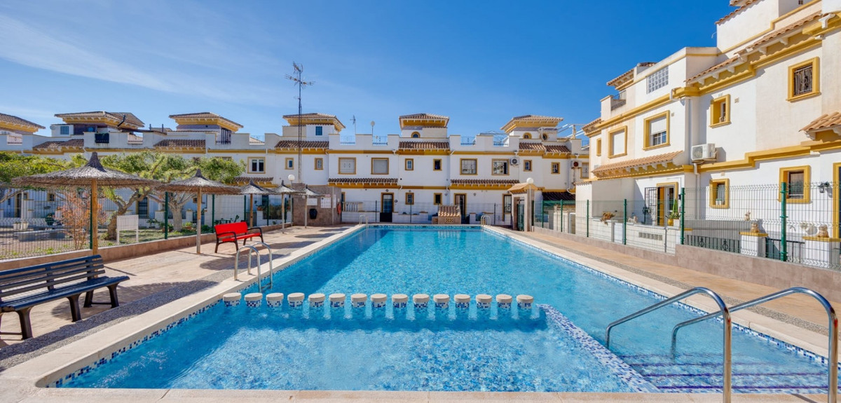 Se vende Adosada de 3 dormitorios en Costa Blanca, Alicante, España