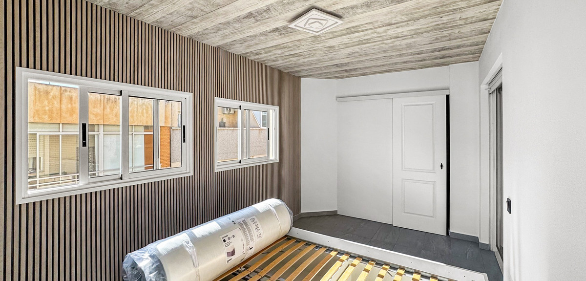 Se vende Apartamento Planta Media de 2 dormitorios en Costa Blanca, Alicante, España