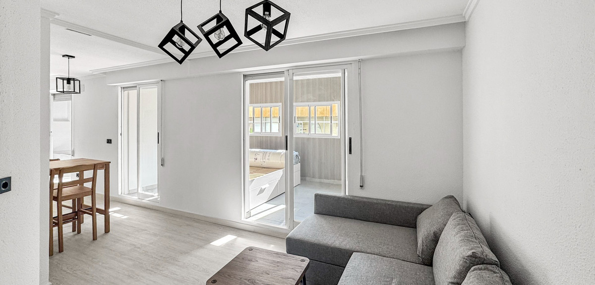 Se vende Apartamento Planta Media de 2 dormitorios en Costa Blanca, Alicante, España