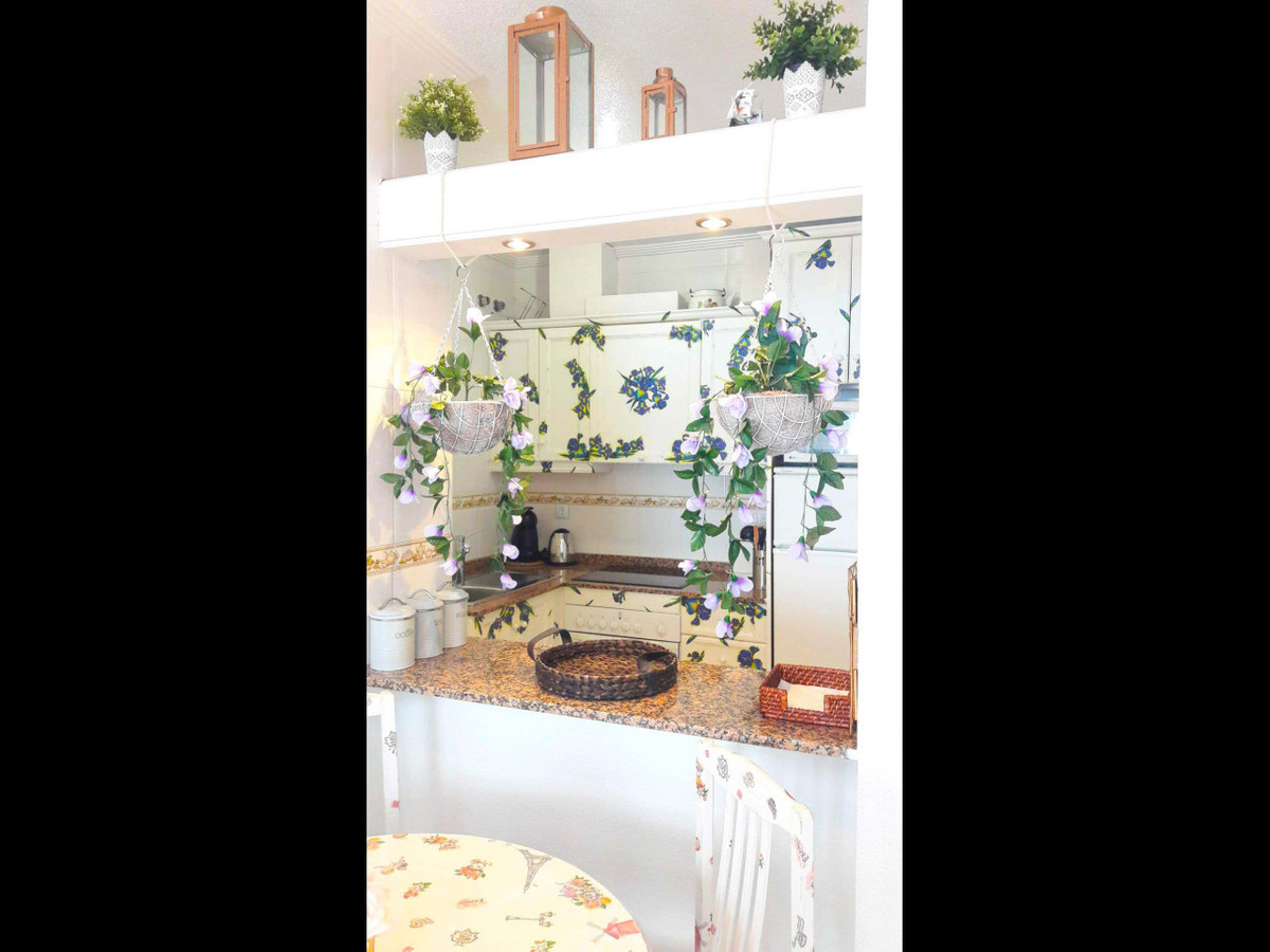 Se vende Apartamento Planta Media de 1 dormitorios en Costa Blanca, Alicante, España