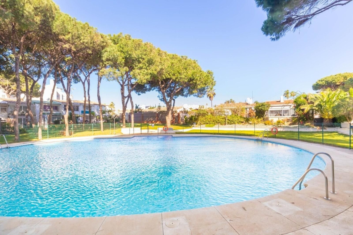 Se vende Apartamento Planta Media de 1 dormitorios en Costa Del Sol, Málaga, España