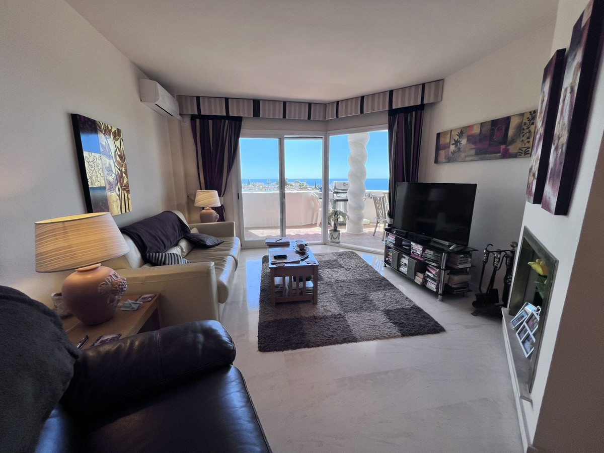 Se vende Apartamento en Planta Última de 2 dormitorios en Costa Del Sol, Málaga, España