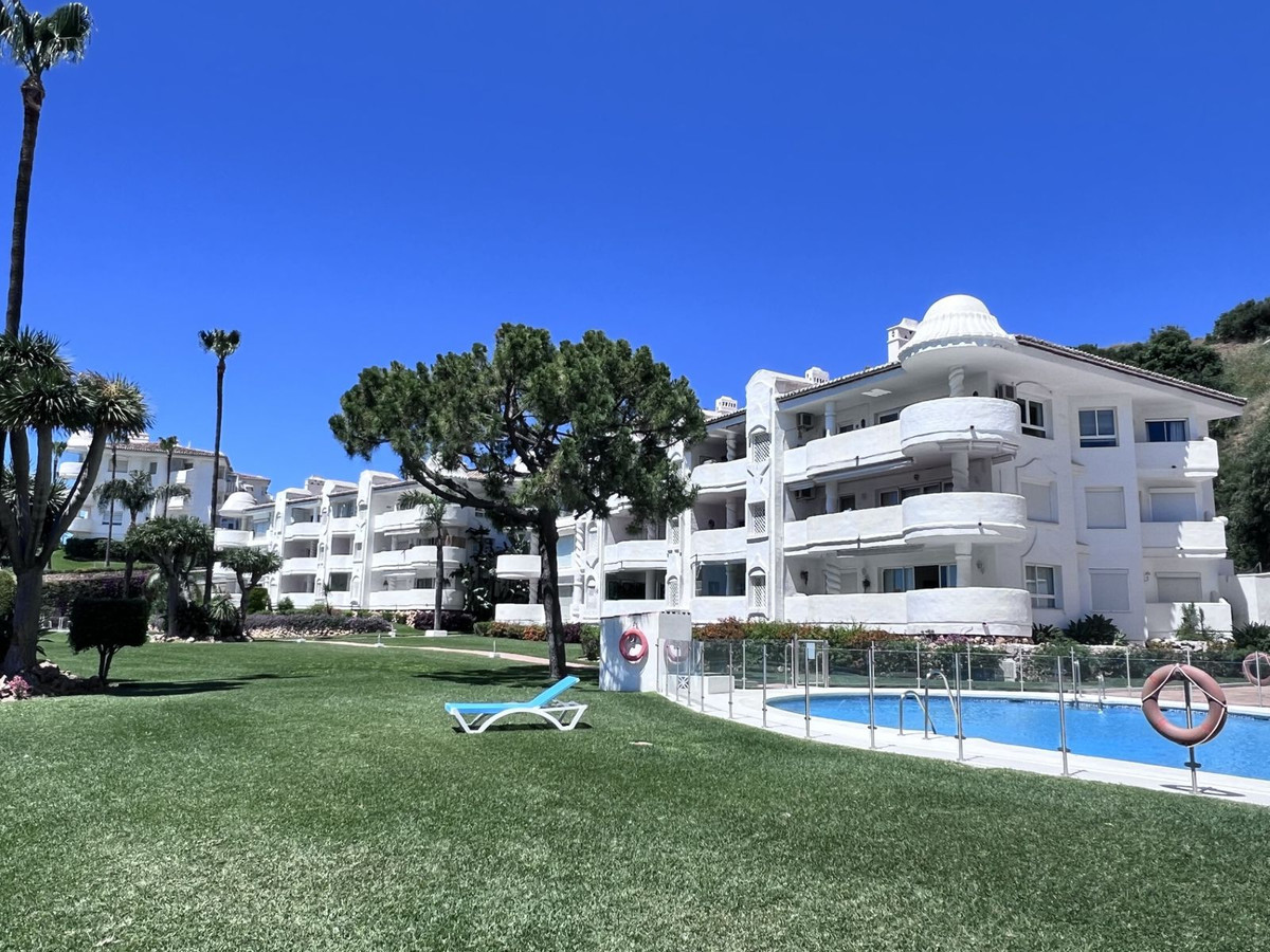 Se vende Apartamento en Planta Última de 2 dormitorios en Costa Del Sol, Málaga, España