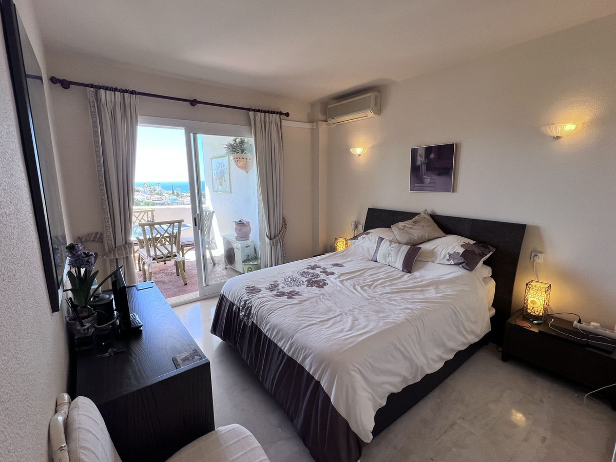 Se vende Apartamento en Planta Última de 2 dormitorios en Costa Del Sol, Málaga, España