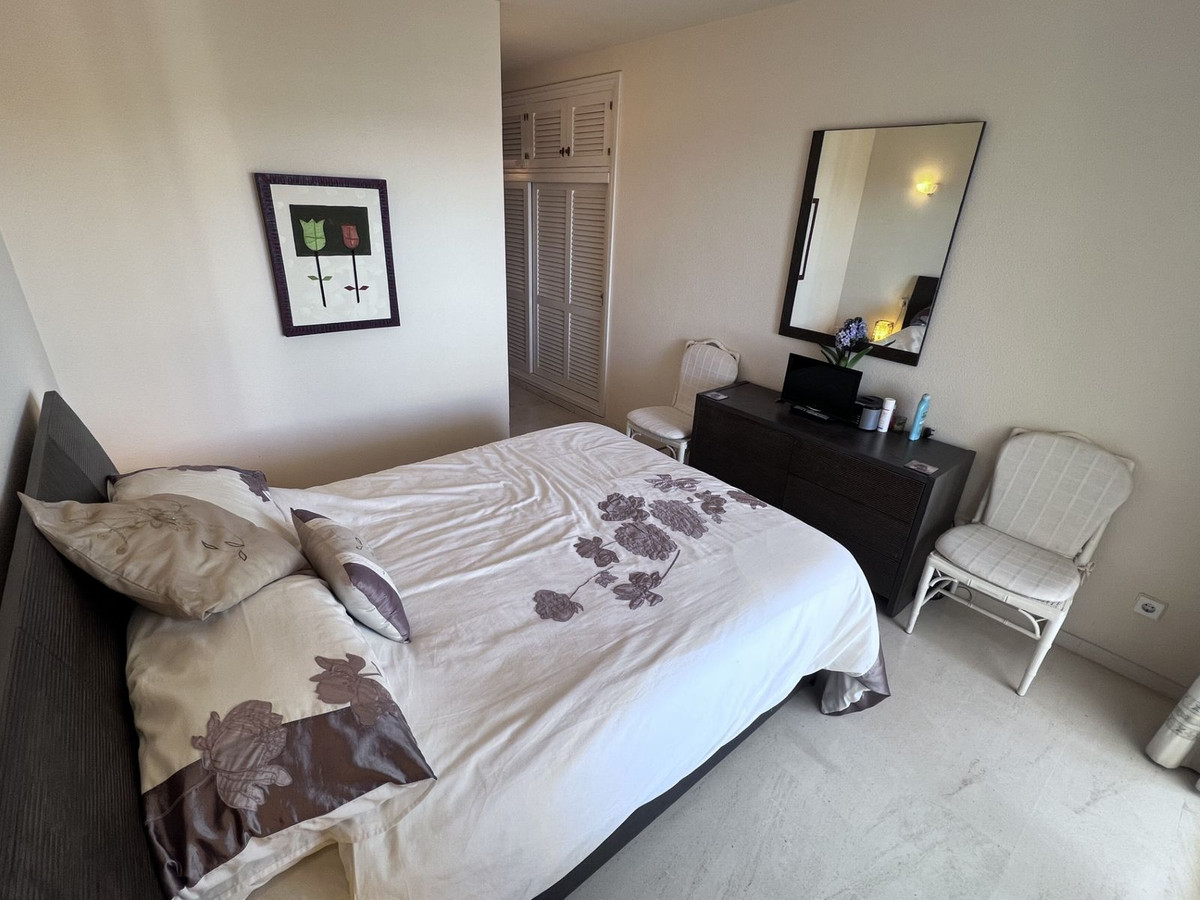Se vende Apartamento en Planta Última de 2 dormitorios en Costa Del Sol, Málaga, España