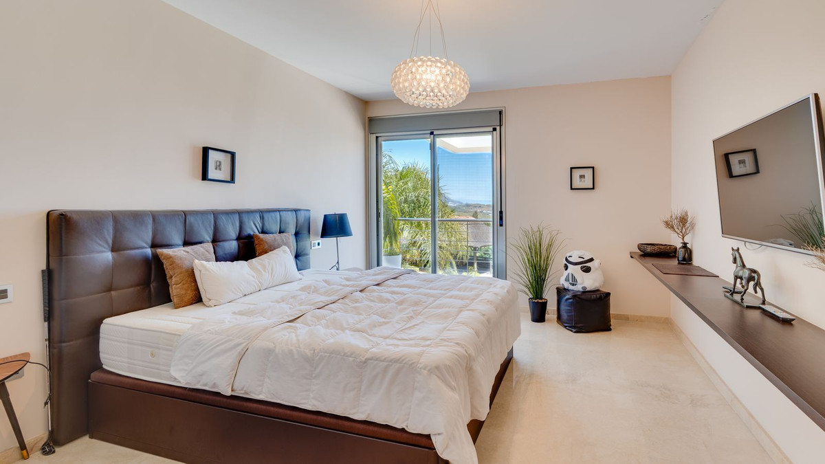 4 Bed Townhouse for sale in Calanova Golf Costa Del Sol, Málaga, Spain