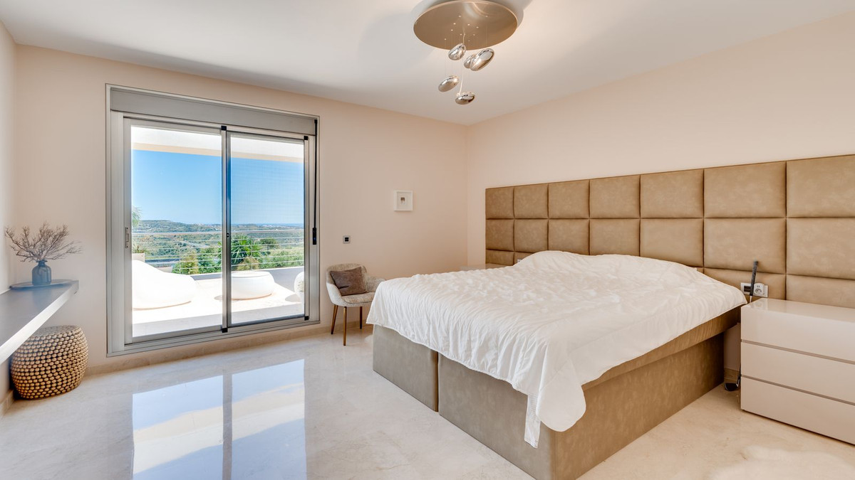 4 Bed Townhouse for sale in Calanova Golf Costa Del Sol, Málaga, Spain