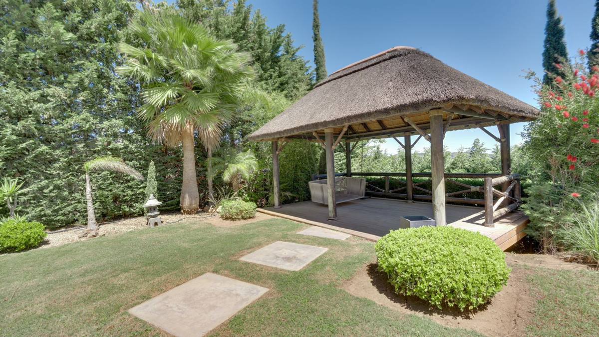 4 Bed Townhouse for sale in Calanova Golf Costa Del Sol, Málaga, Spain