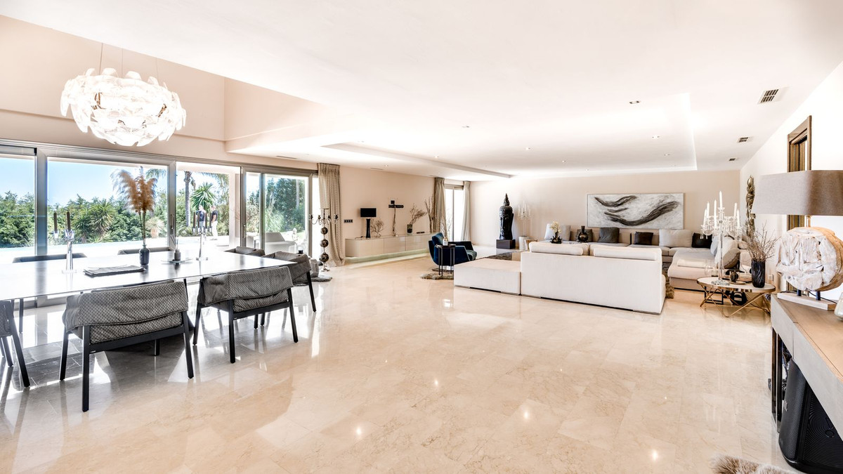 4 Bed Townhouse for sale in Calanova Golf Costa Del Sol, Málaga, Spain