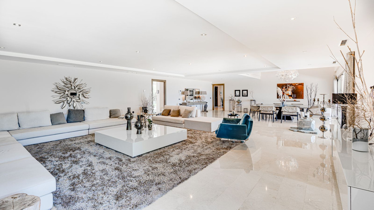 4 Bed Townhouse for sale in Calanova Golf Costa Del Sol, Málaga, Spain