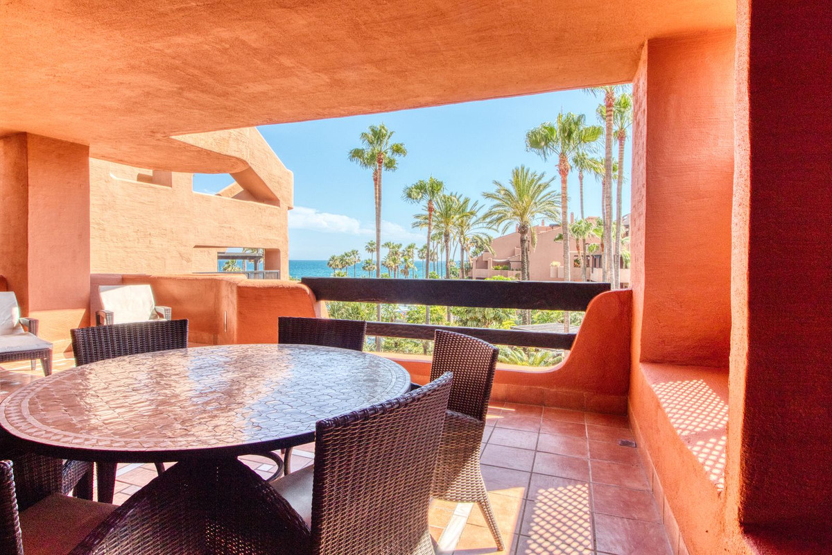 Se vende Apartamento Planta Media de 2 dormitorios en Costa Del Sol, Málaga, España