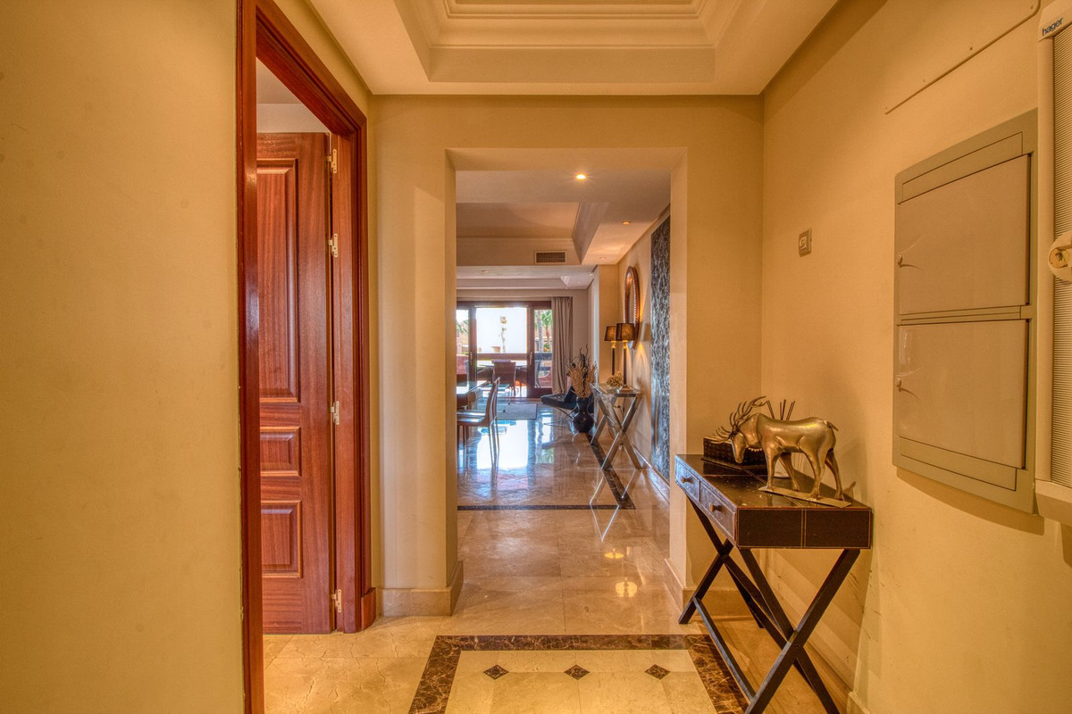 Se vende Apartamento Planta Media de 2 dormitorios en Costa Del Sol, Málaga, España