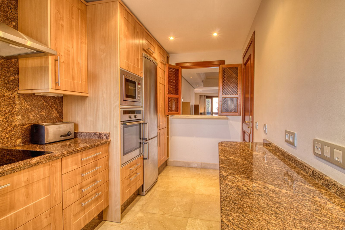 Se vende Apartamento Planta Media de 2 dormitorios en Costa Del Sol, Málaga, España