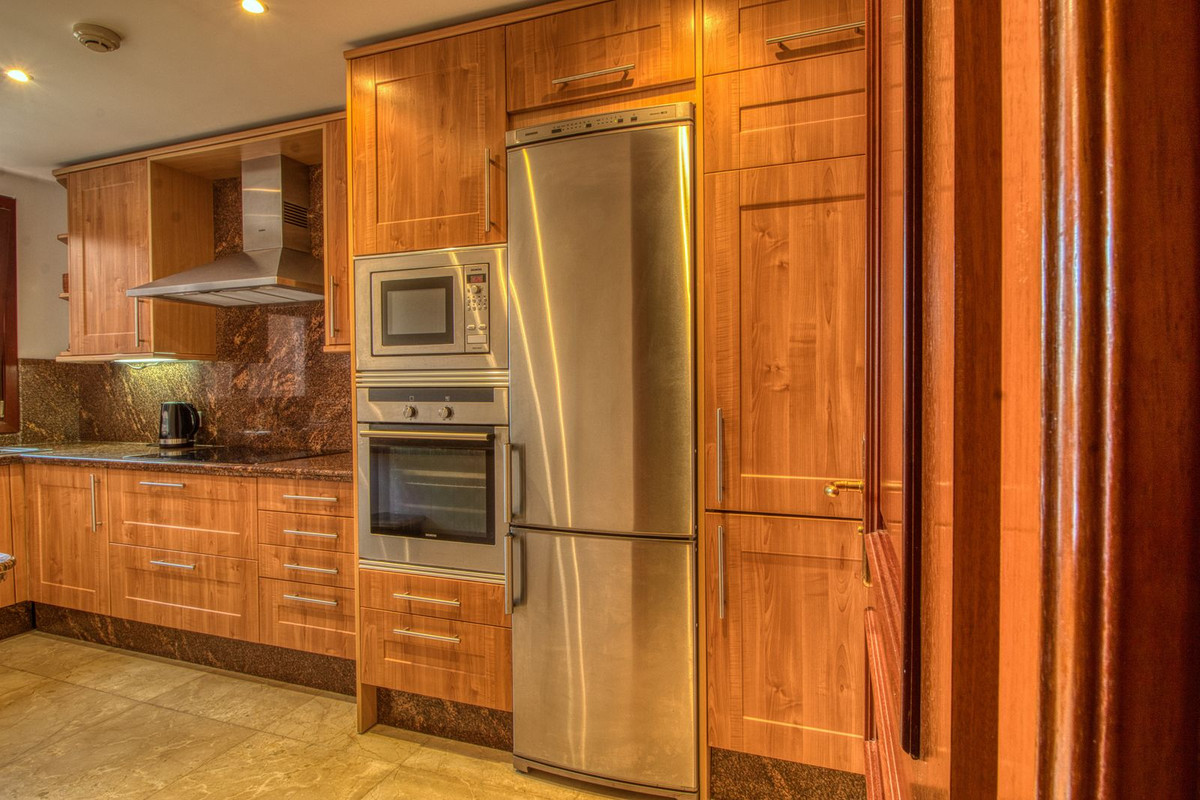 Se vende Apartamento Planta Media de 2 dormitorios en Costa Del Sol, Málaga, España