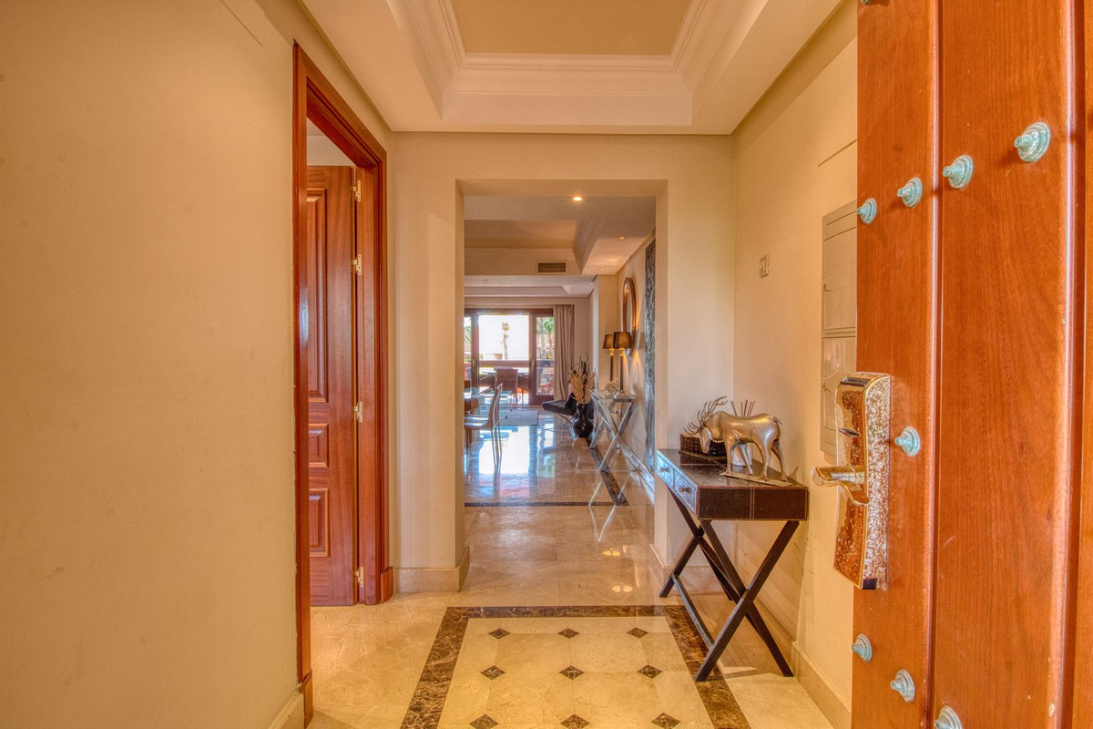 Se vende Apartamento Planta Media de 2 dormitorios en Costa Del Sol, Málaga, España