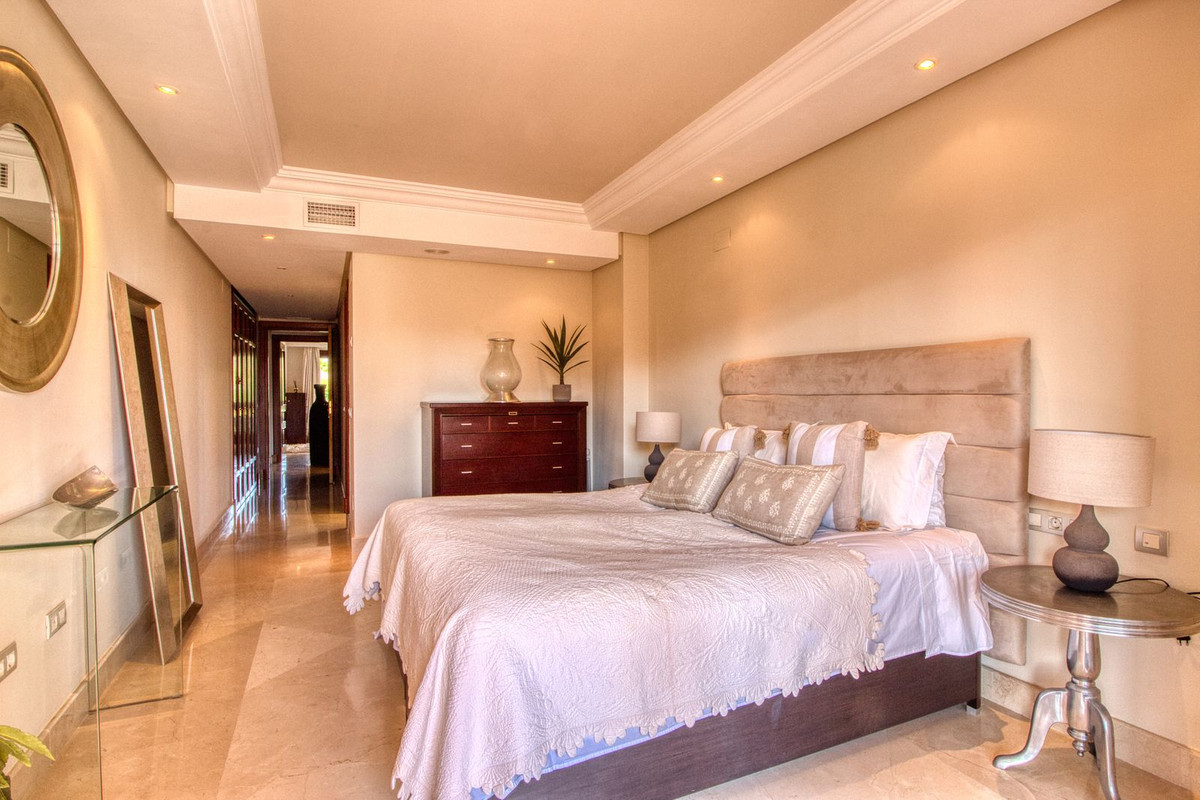 Se vende Apartamento Planta Media de 2 dormitorios en Costa Del Sol, Málaga, España