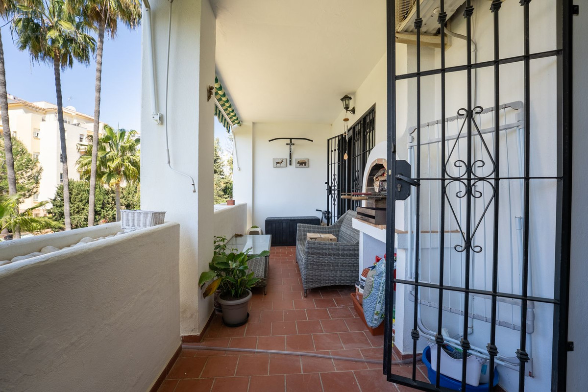 Se vende Apartamento Planta Media de 2 dormitorios en Costa Del Sol, Málaga, España