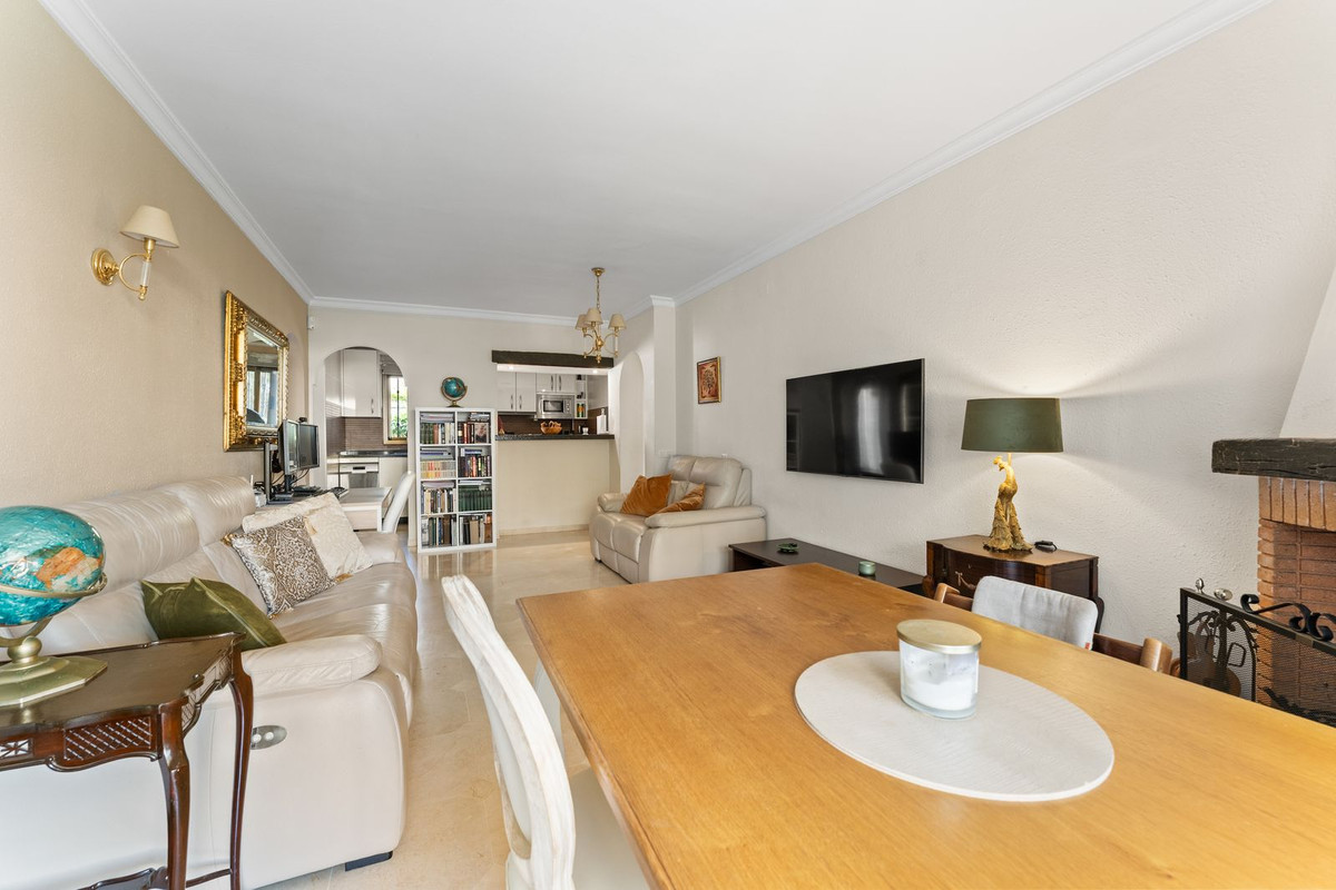 Se vende Apartamento Planta Media de 2 dormitorios en Costa Del Sol, Málaga, España