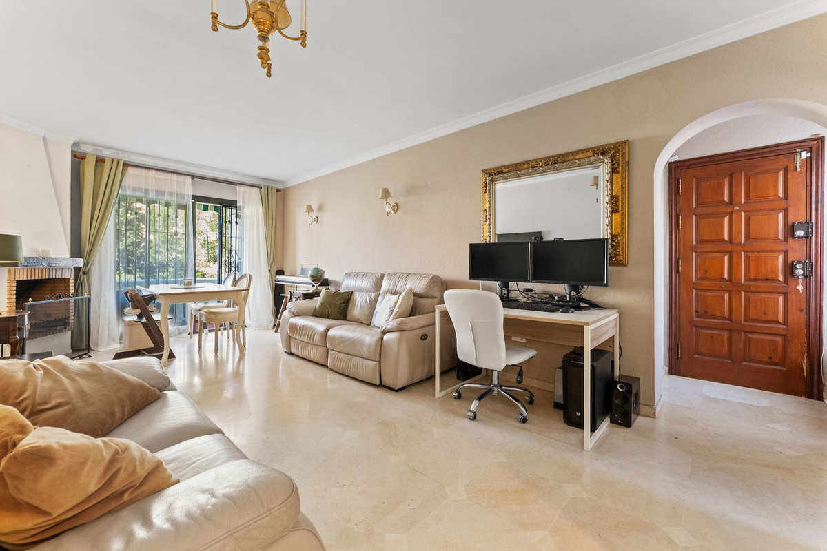Se vende Apartamento Planta Media de 2 dormitorios en Costa Del Sol, Málaga, España