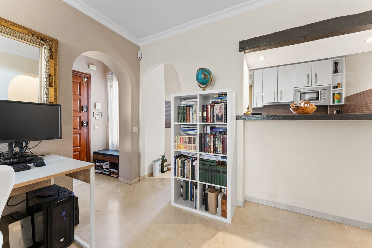 Se vende Apartamento Planta Media de 2 dormitorios en Costa Del Sol, Málaga, España