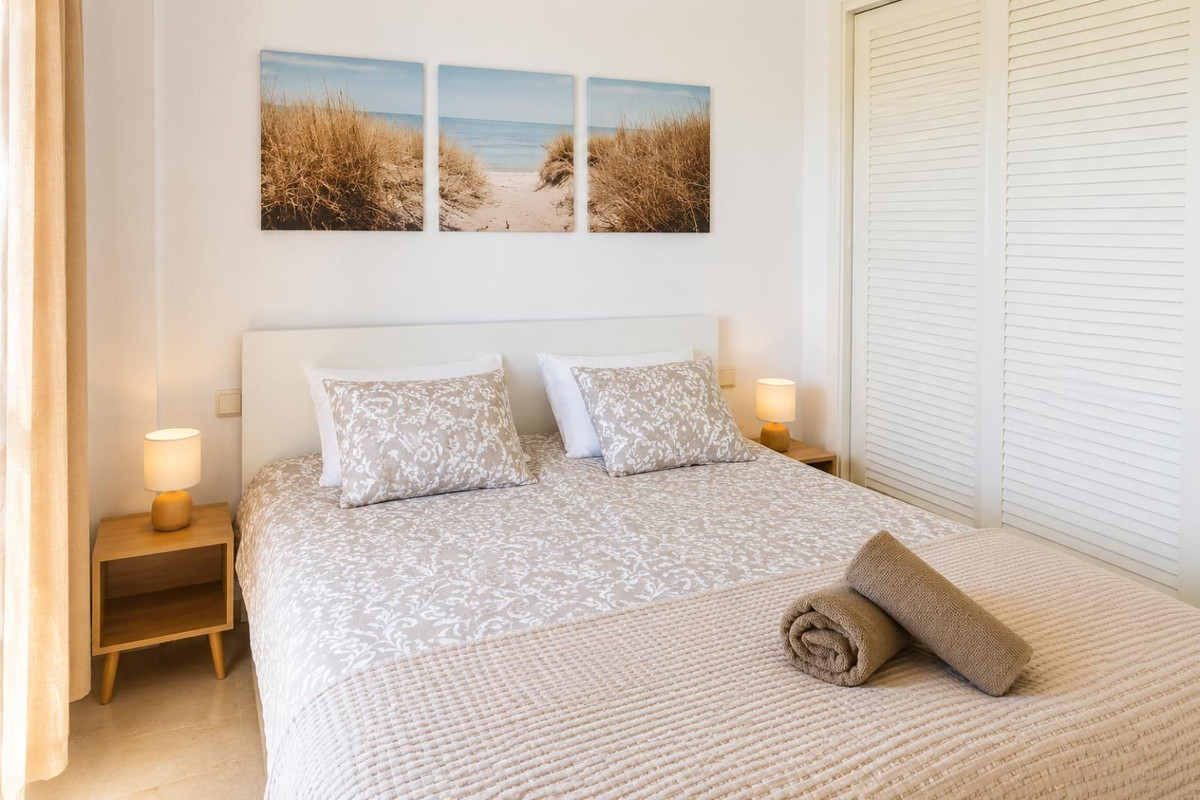 Se vende Apartamento Planta Baja de 2 dormitorios en Costa Del Sol, Málaga, España