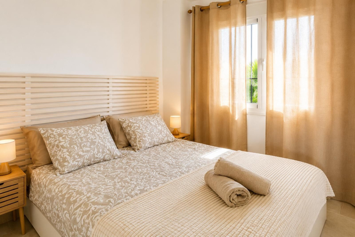 Se vende Apartamento Planta Baja de 2 dormitorios en Costa Del Sol, Málaga, España