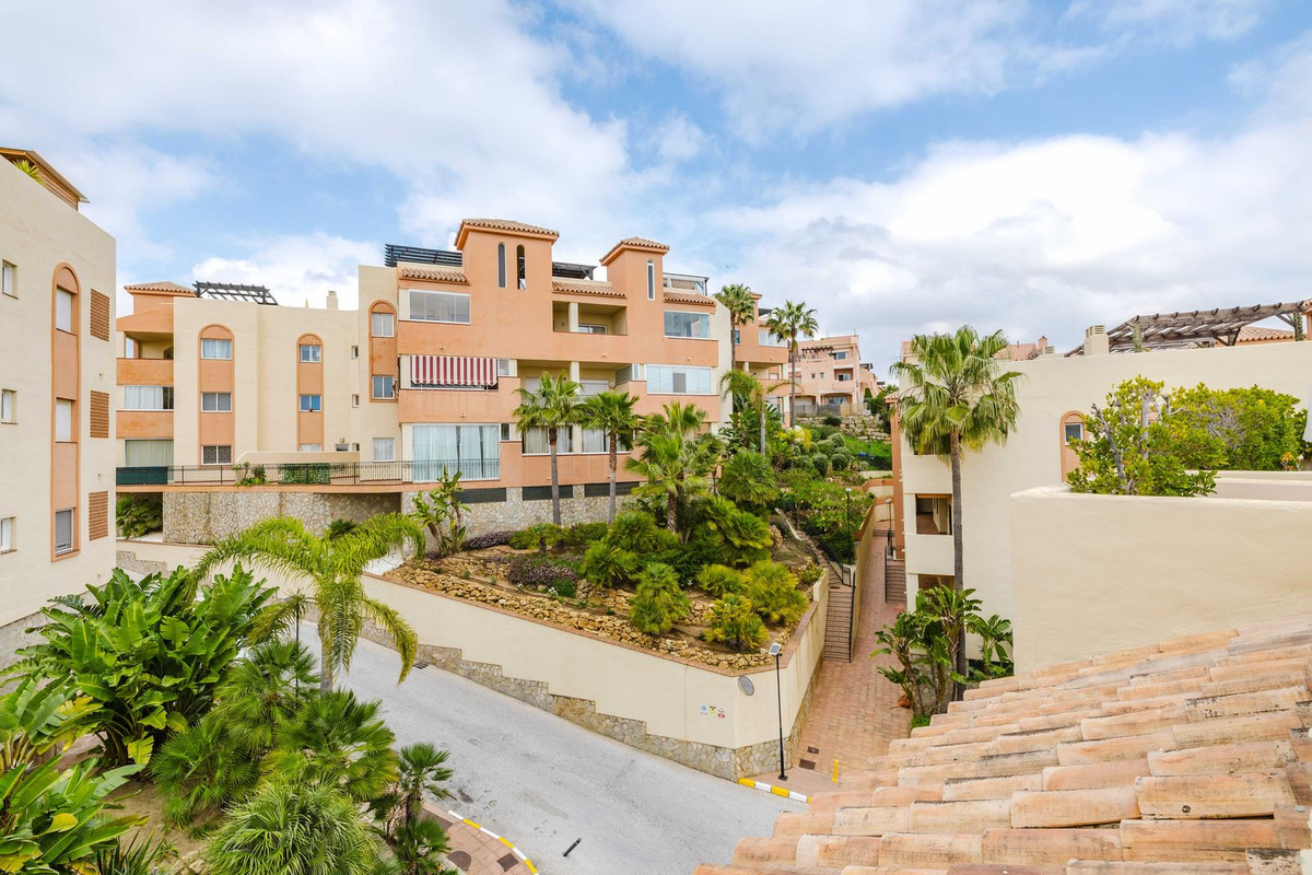 2 Bed Apartment for sale in Mijas Costa Del Sol, Málaga, Spain