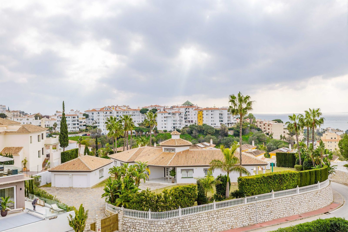 2 Bed Apartment for sale in Mijas Costa Del Sol, Málaga, Spain