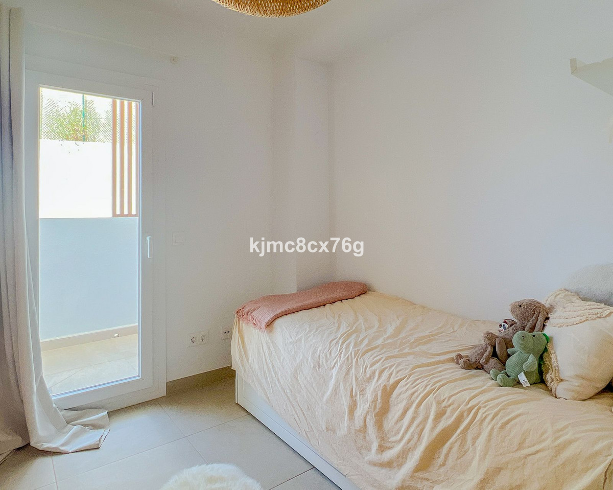 3 Bed Apartment for sale in Torreblanca Costa Del Sol, Málaga, Spain