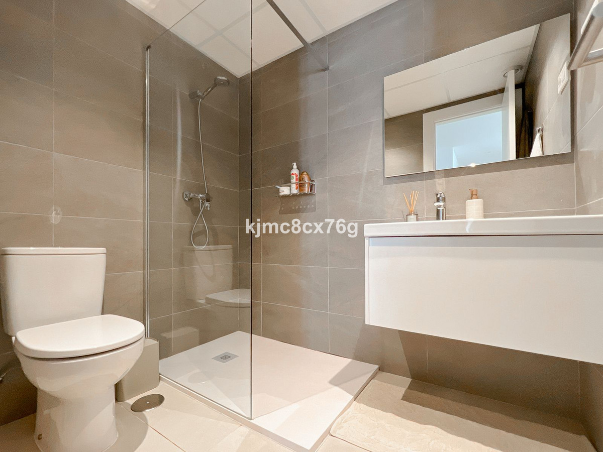 3 Bed Apartment for sale in Torreblanca Costa Del Sol, Málaga, Spain