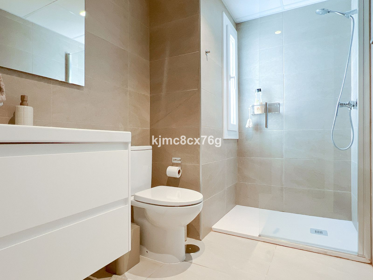 3 Bed Apartment for sale in Torreblanca Costa Del Sol, Málaga, Spain