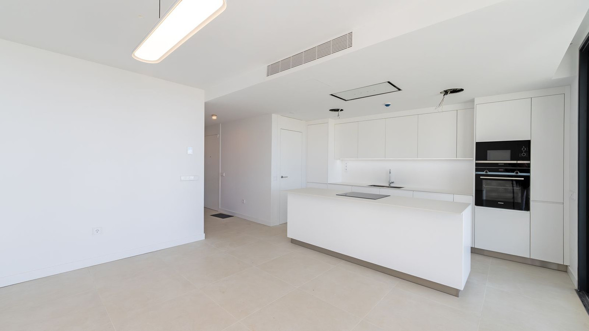 2 Bed Apartment for sale in Fuengirola Costa Del Sol, Málaga, Spain