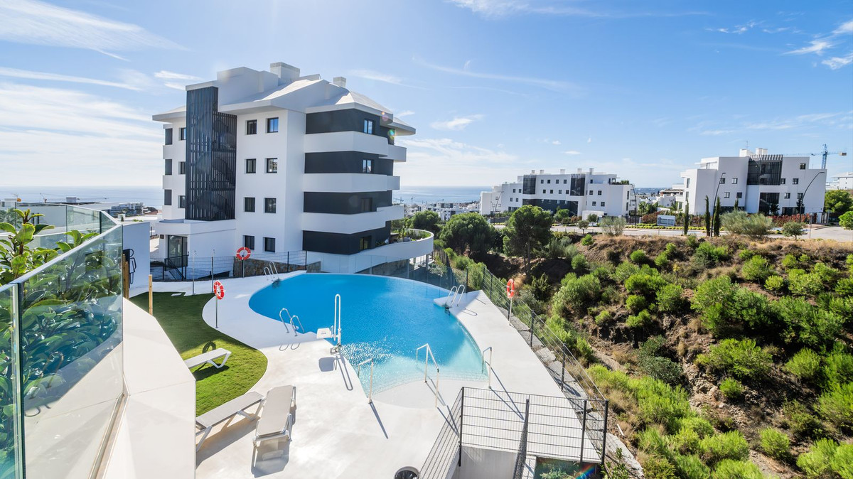 2 Bed Apartment for sale in Fuengirola Costa Del Sol, Málaga, Spain