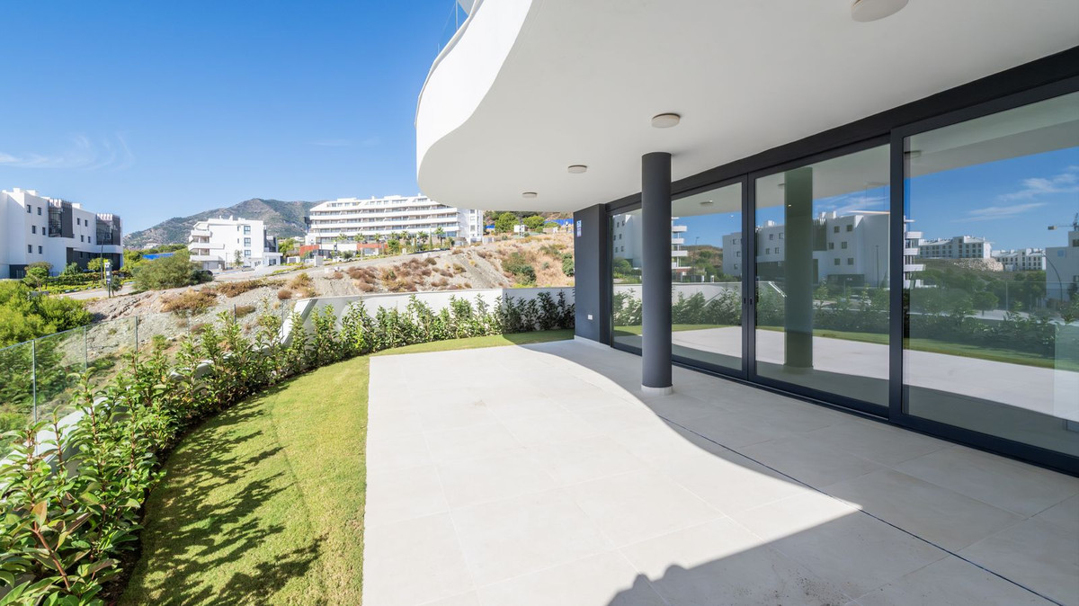 2 Bed Apartment for sale in Fuengirola Costa Del Sol, Málaga, Spain