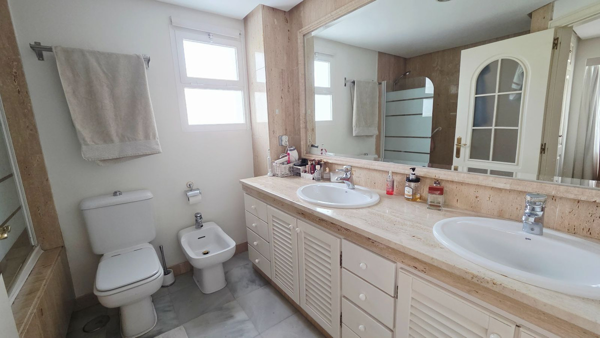3 Bed Townhouse for sale in The Golden Mile Costa Del Sol, Málaga, Spain