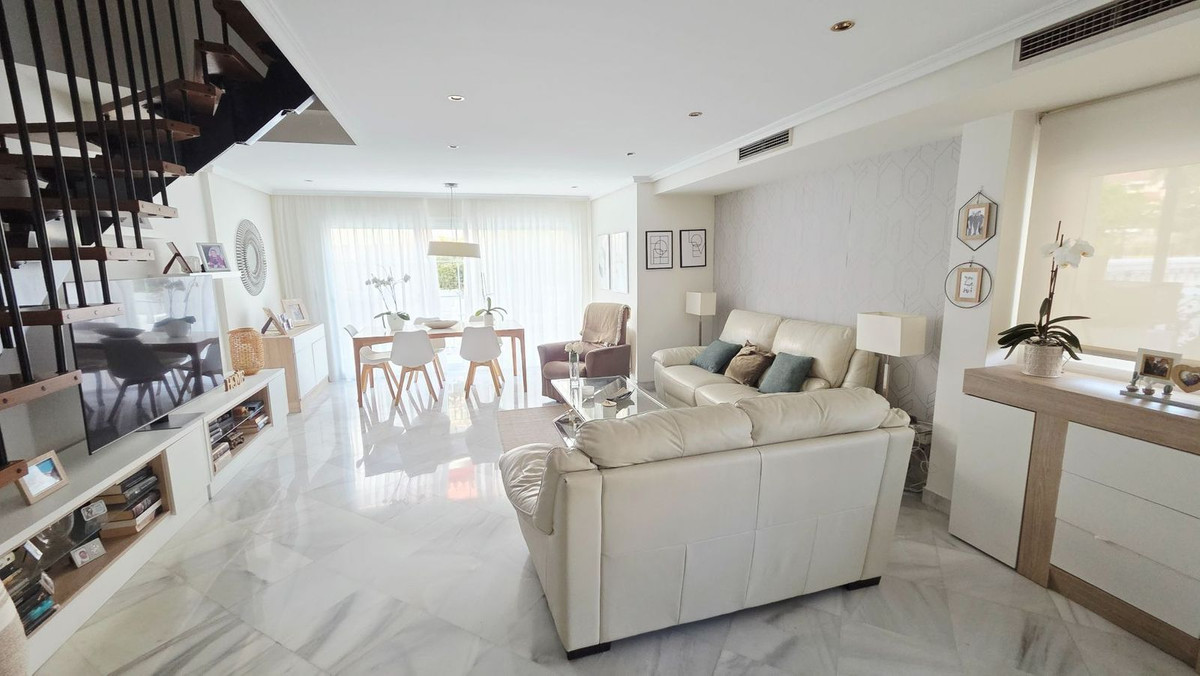 3 Bed Townhouse for sale in The Golden Mile Costa Del Sol, Málaga, Spain