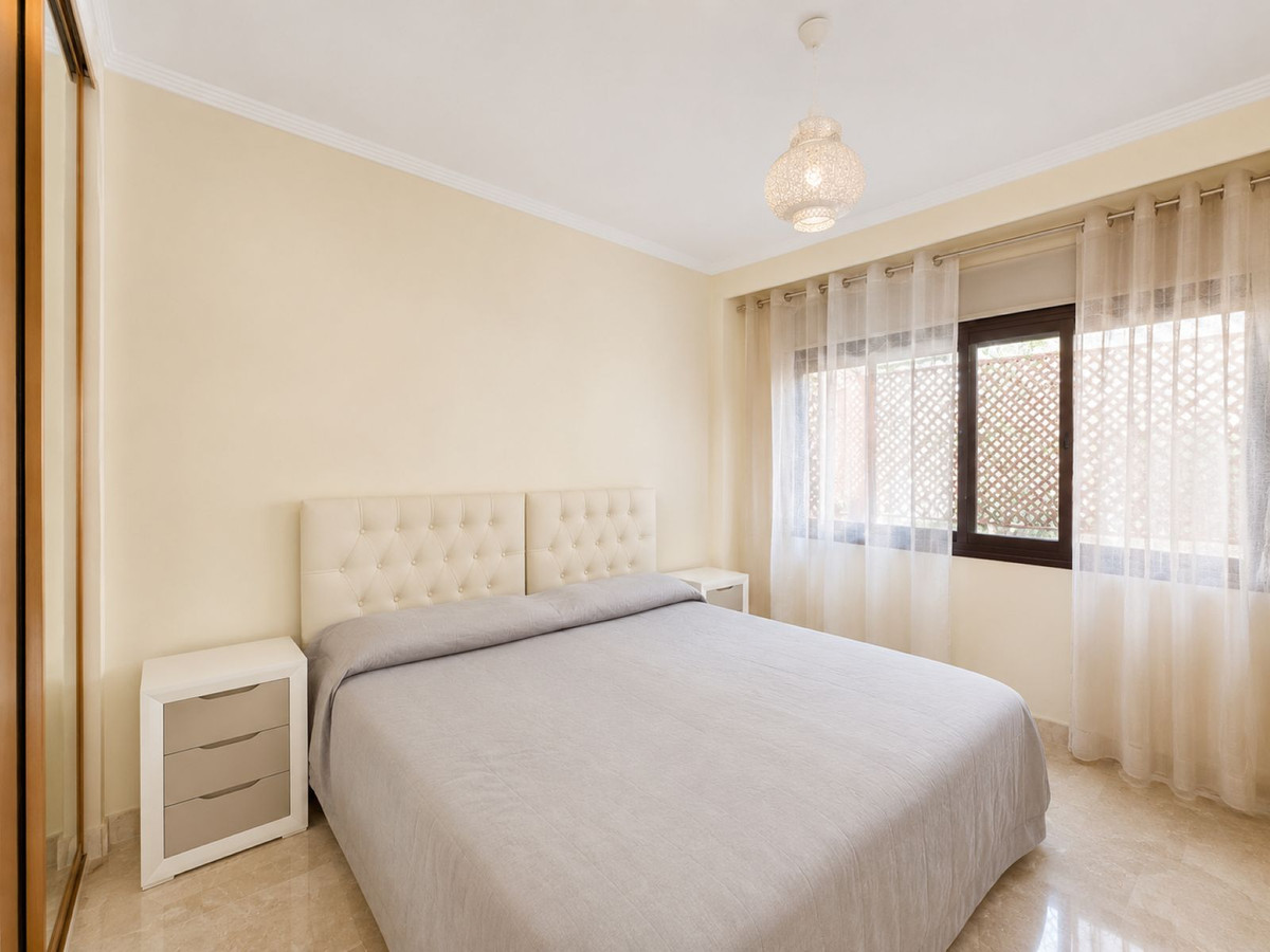 Se vende Apartamento Planta Media de 2 dormitorios en Costa Del Sol, Málaga, España